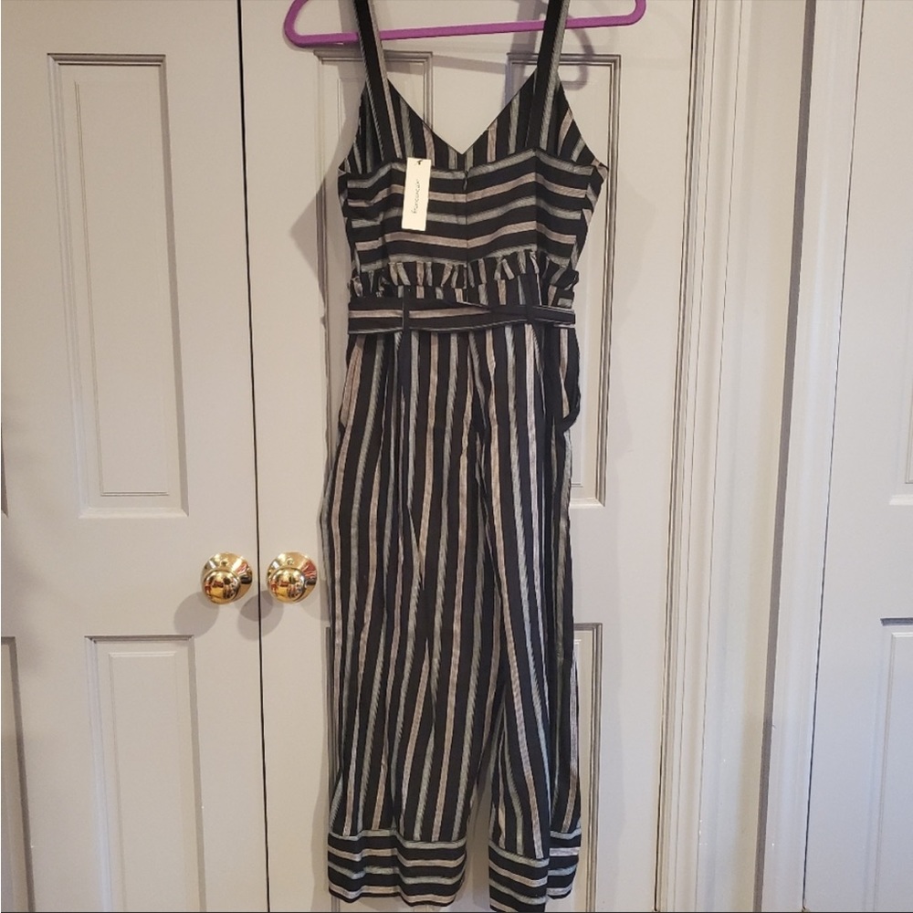 NWT Harper Heritage Boutique Black Striped Cropped One Piece Pantsuit Size M - Picture 3 of 7